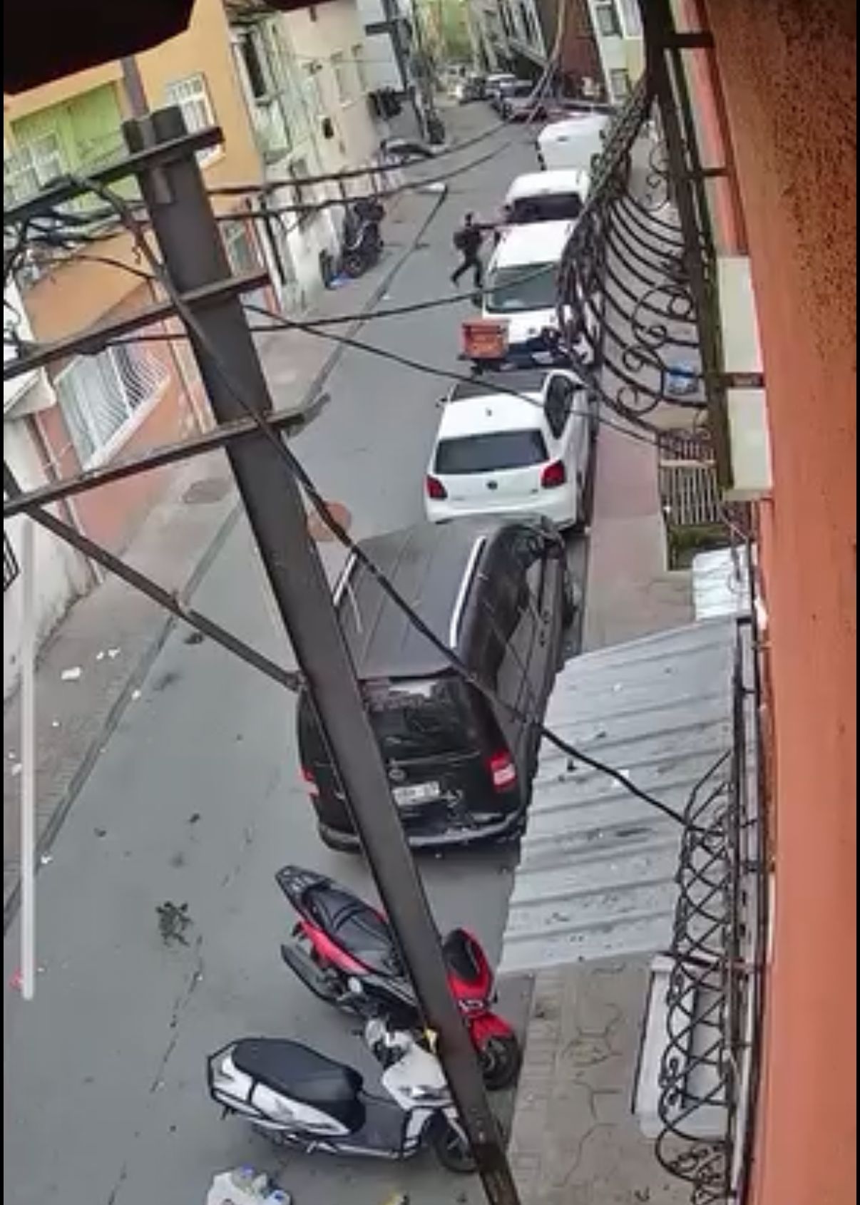 Arkadaşına Korkunç Bir Darbe: Yarın Okulda Kaos Bekleniyor! 5 Arkadaşına Korkunç Bir Darbe: Yarın Okulda Kaos Bekleniyor!