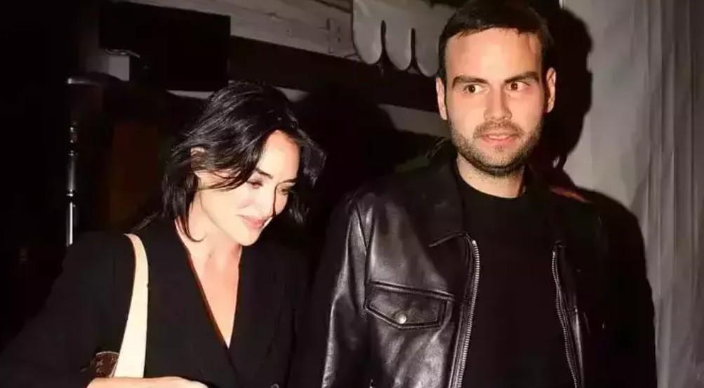 Aşıklar Fas'ta ortaya çıktı! Faruk Sabancı ve Esra Bilgiç çiftinden yeni kare 2 Aşıklar Fas'ta ortaya çıktı! Faruk Sabancı ve Esra Bilgiç çiftinden yeni kare