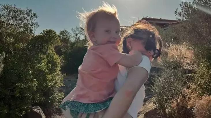 Aslı Enver'den sürpriz paylaşım! İşte kızı Elay'ın son hali 3 Aslı Enver'den sürpriz paylaşım! İşte kızı Elay'ın son hali