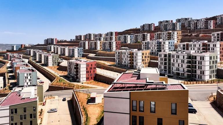 'Asrın İnşası'nda' 350 bin tamam! Bakan Kurum il il son durumu paylaştı 1 'Asrın İnşası'nda' 350 bin tamam! Bakan Kurum il il son durumu paylaştı