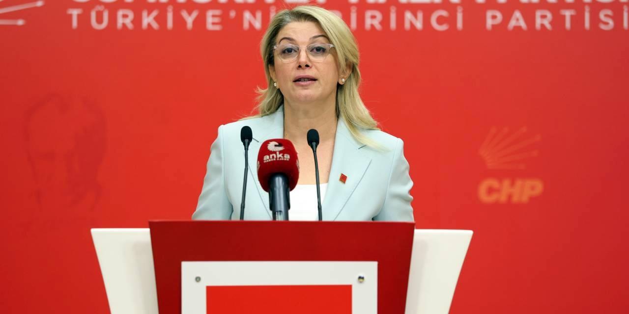 Asu Kayadan’ın Künefe Gösterisine Sert Tepki: ‘Bir Yanda Künefe Töreni, Bir Yanda Yanarak Hayatını Kaybeden Bebek’