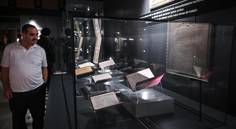 'Atatürk'ün Kitap Dünyası' sergisi açıldı