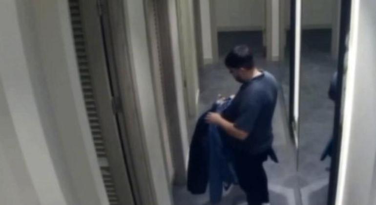 AVM’de film gibi operasyon! 'Kıyafet denerken' 1 milyonluk vurgun yaptılar 2 AVM’de film gibi operasyon! 'Kıyafet denerken' 1 milyonluk vurgun yaptılar