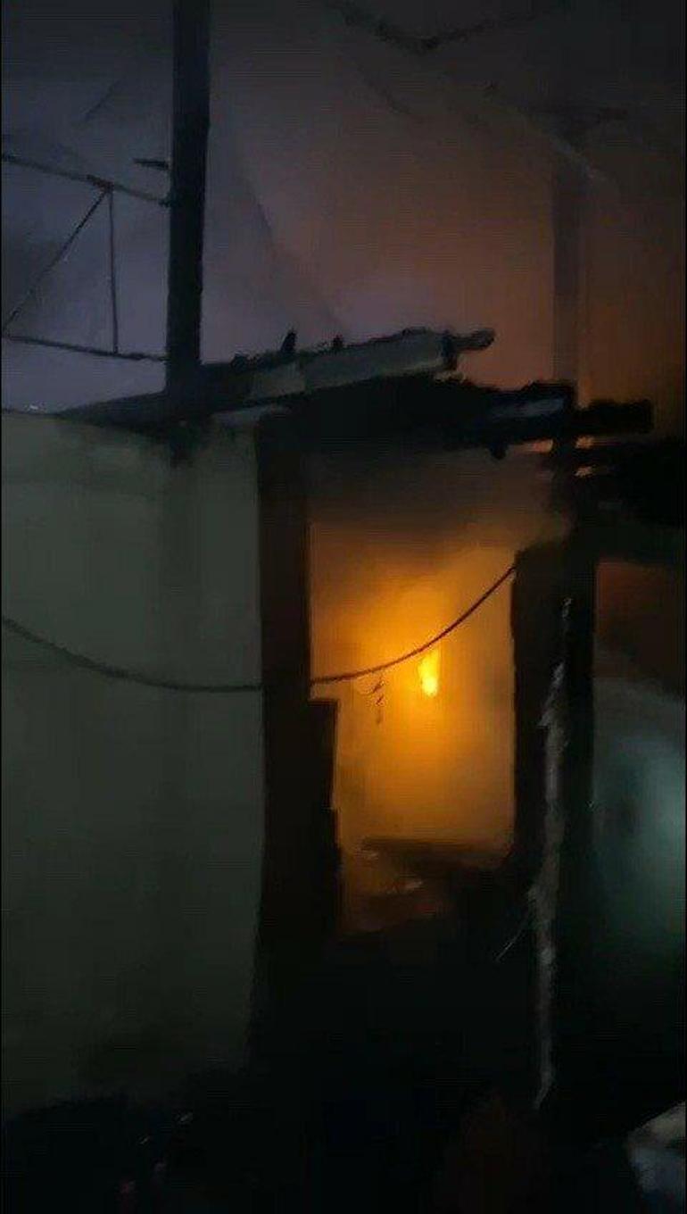 Aydın’da Ali Koç’un bağ evinde patlama! Ev küle döndü 2 Aydın’da Ali Koç’un bağ evinde patlama! Ev küle döndü