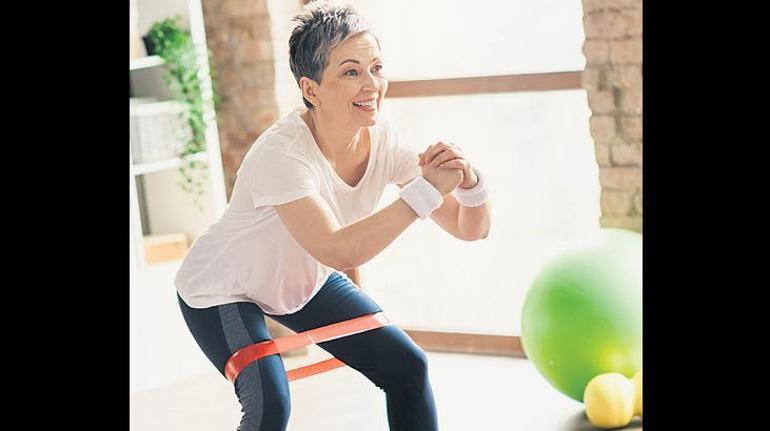 Bacağını kaybetmek üzereydi Türkiye’de yürümeye başladı