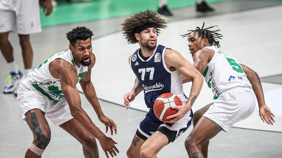 Bahçeşehir Koleji, Bursaspor Basketbol’u Mağlup Ederek Zaferle Ayrıldı