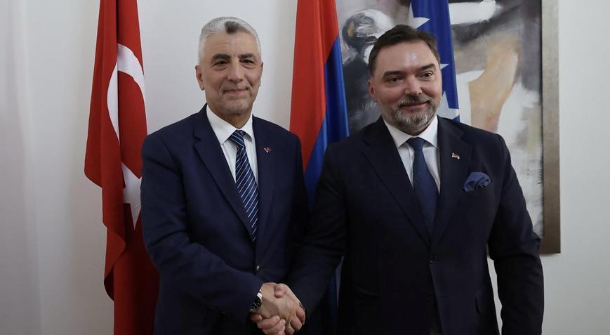 Bakan Bolat, Bosna Hersek Dış Ticaret ve Ekonomik İlişkiler Bakanı Kosarac ile görüştü
