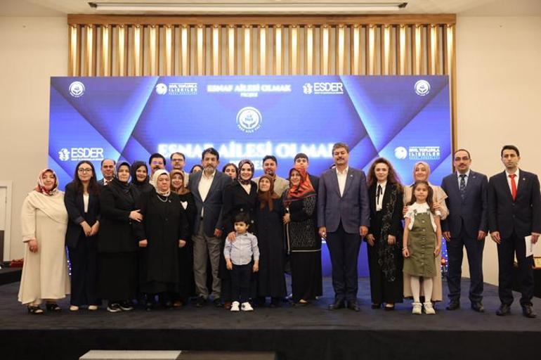 Bakan Göktaş, 'Esnaf Ailesi Olmak' projesinin galasına katıldı