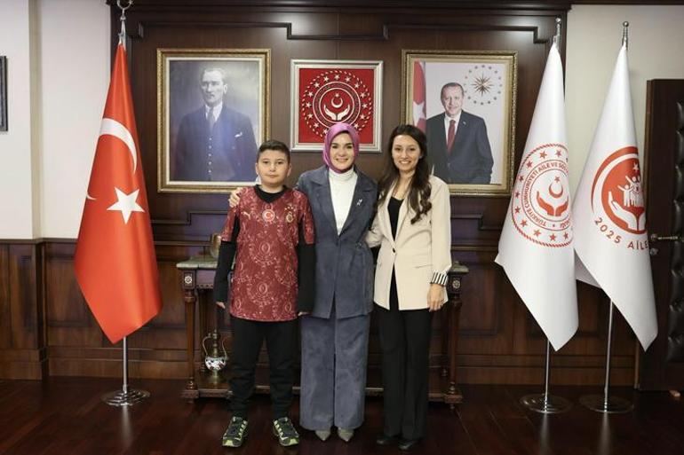 Bakan Göktaş, şehit oğlunun doğum gününü kutladı 3 Bakan Göktaş, şehit oğlunun doğum gününü kutladı