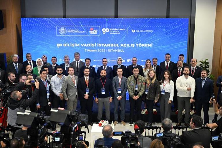 Bakan Kacır: Türkiye 310 bin kişilik dev bir AR-GE insan kaynağı ordusuna sahip 1 Bakan Kacır: Türkiye 310 bin kişilik dev bir AR-GE insan kaynağı ordusuna sahip