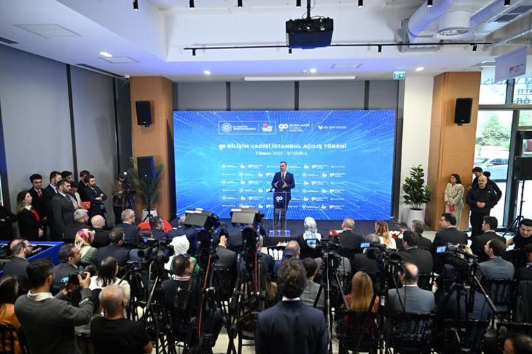 Bakan Kacır: Türkiye 310 bin kişilik dev bir AR-GE insan kaynağı ordusuna sahip 2 Bakan Kacır: Türkiye 310 bin kişilik dev bir AR-GE insan kaynağı ordusuna sahip