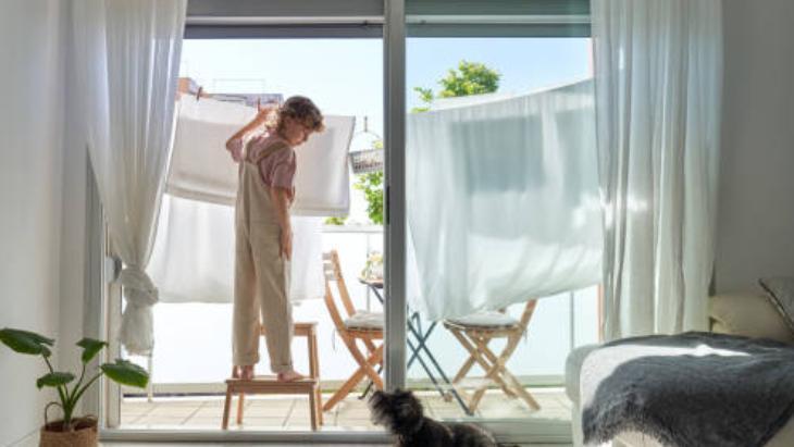 Balkonda çamaşır kurutma hatası: Tül kullanmazsanız uykusuzluk kapıda!