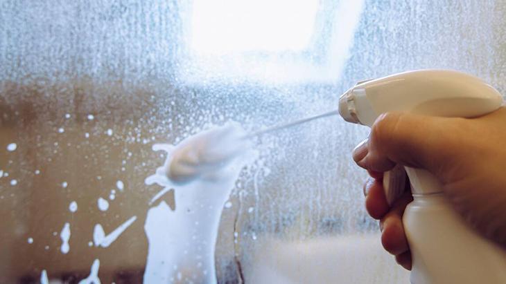 Banyo camları kaymak gibi oluyor! Sıvı duş jeli ömrünü uzatıyor 4 Banyo camları kaymak gibi oluyor! Sıvı duş jeli ömrünü uzatıyor