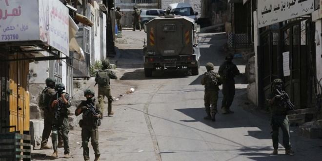 Batı Şeria’da İşgalci İsrail Tarafından 9 Filistinli Gözaltına Alındı