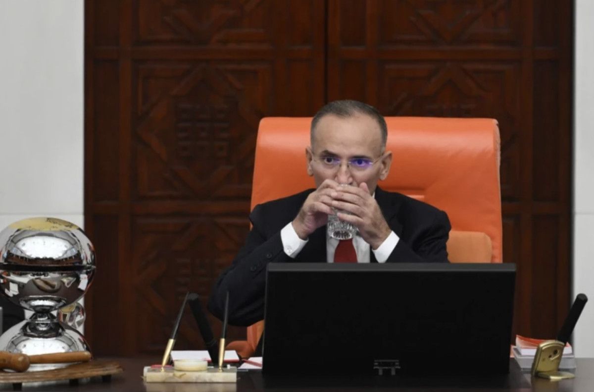 Bekir Bozdağ'ın Meclis'e Dönüşü: Zayıflığıyla Dikkat Çeken Anlar 1 Bekir Bozdağ'ın Meclis'e Dönüşü: Zayıflığıyla Dikkat Çeken Anlar