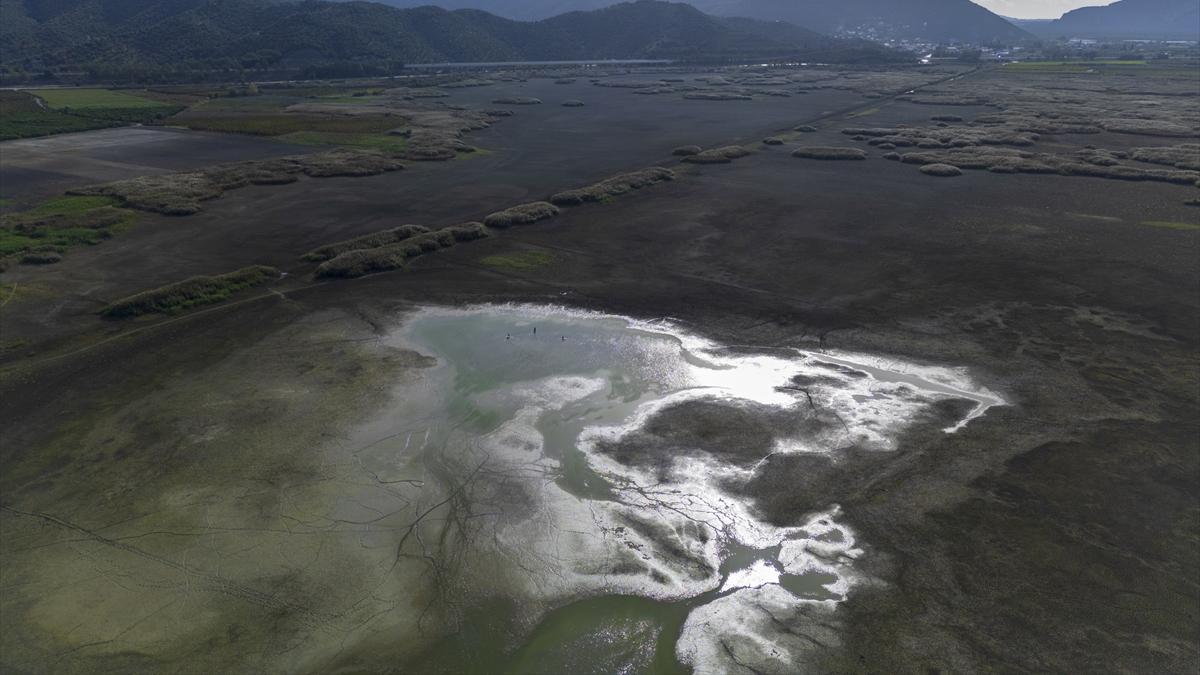 Belevi Gölü’nde Kuraklık Krizi: Doğa Alarm Veriyor