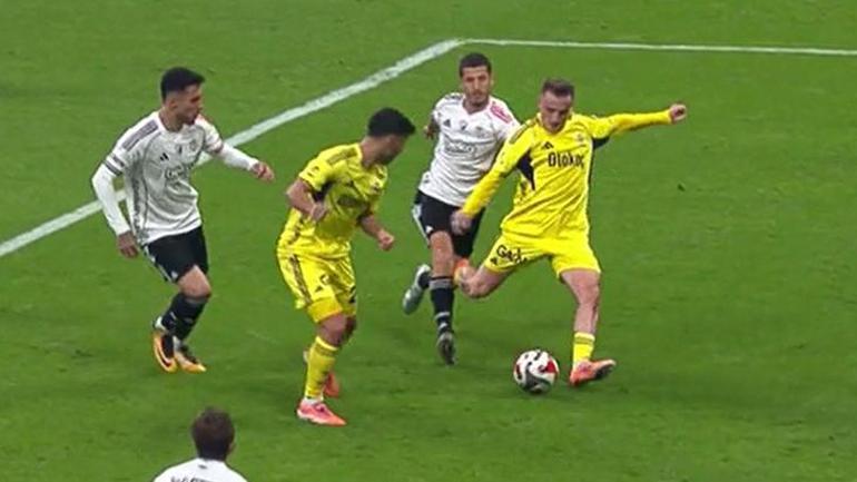 Beşiktaş-Fenerbahçe derbisinde penaltı beklenen pozisyonlarda kararlar doğru mu? Eski hakemler değerlendirdi 3 Beşiktaş-Fenerbahçe derbisinde penaltı beklenen pozisyonlarda kararlar doğru mu? Eski hakemler değerlendirdi