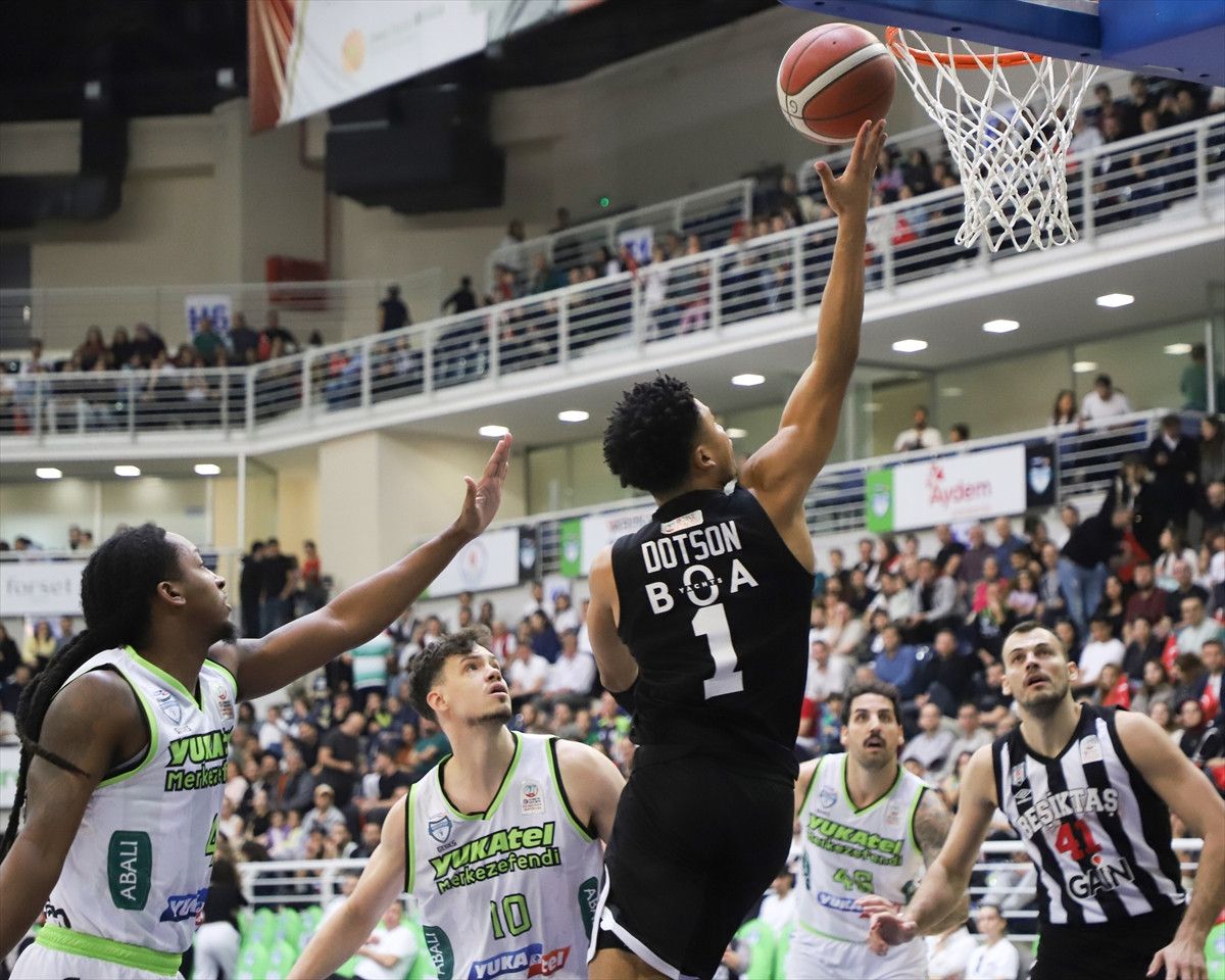 Beşiktaş, Merkezefendi Belediyesi Basket'i Deplasmanda Yendi