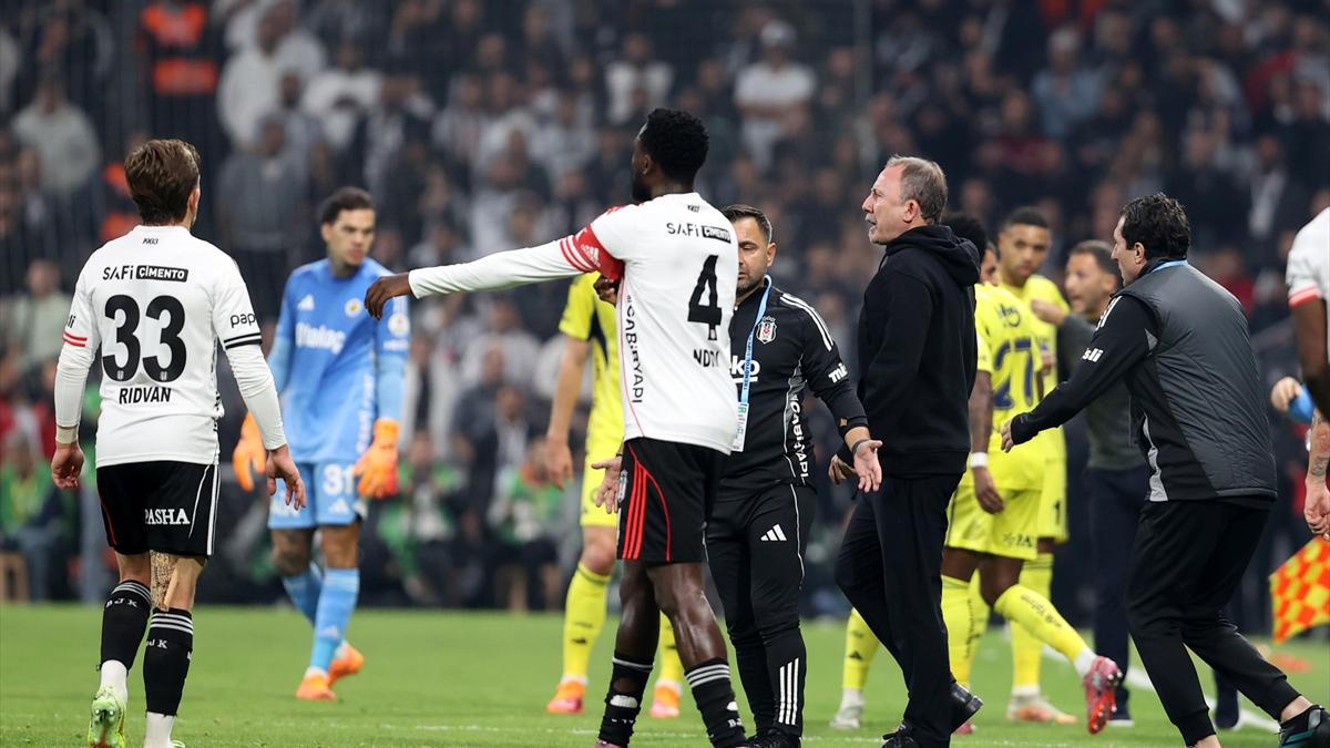 Beşiktaş’ın Öne Geçtiği Maçlarda Puan Kaybı Sorunu