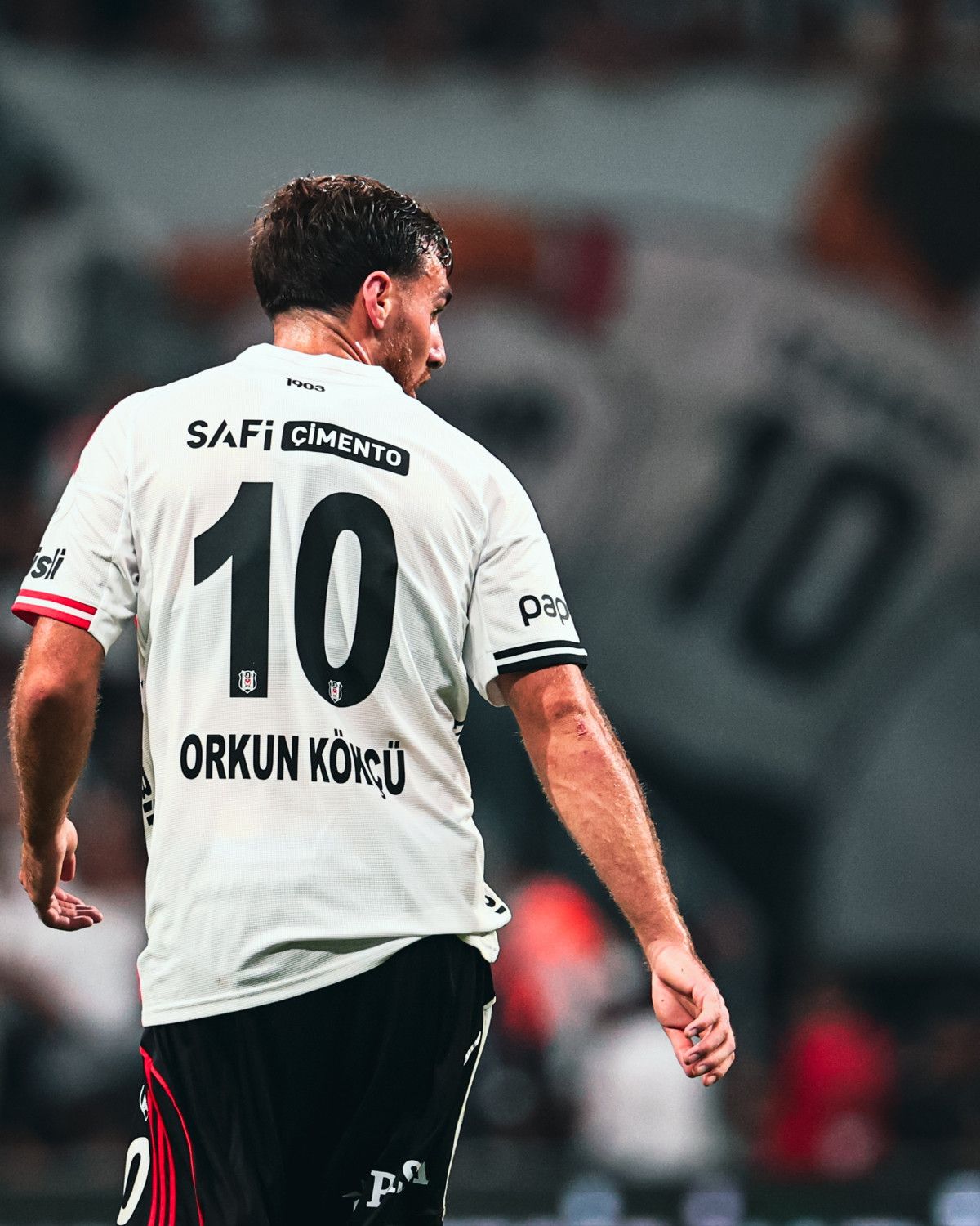 Beşiktaş'ta Orkun Kökçü'den Sıcak Bir Özür: Hakkınızı Helal Edin! 🖤🤍