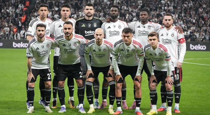 Beşiktaş’tan Dört Yıldız Oyuncu İçin Sakatlık Açıklaması: Hayranları Endişeli!