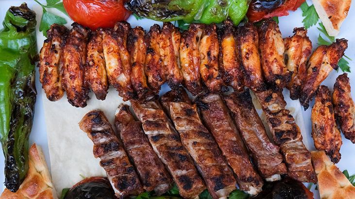 Beyaz saç telleri can sıkmasın! Sebebi tabaktan geçiyor olabilir, sofradan eksik etmeyin