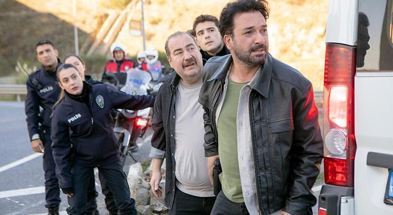 Beyinleri nasıl yıkanıyor? Suça sürüklenen çocuklar gerçeği Arka Sokaklar’da 1 Beyinleri nasıl yıkanıyor? Suça sürüklenen çocuklar gerçeği Arka Sokaklar’da