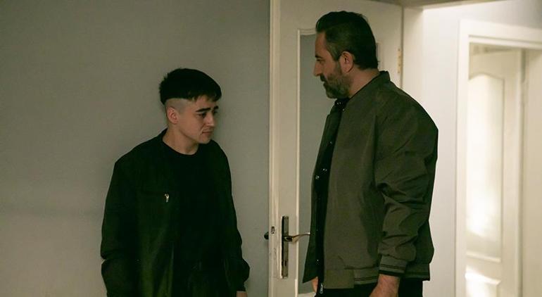 Beyinleri nasıl yıkanıyor? Suça sürüklenen çocuklar gerçeği Arka Sokaklar’da 5 Beyinleri nasıl yıkanıyor? Suça sürüklenen çocuklar gerçeği Arka Sokaklar’da