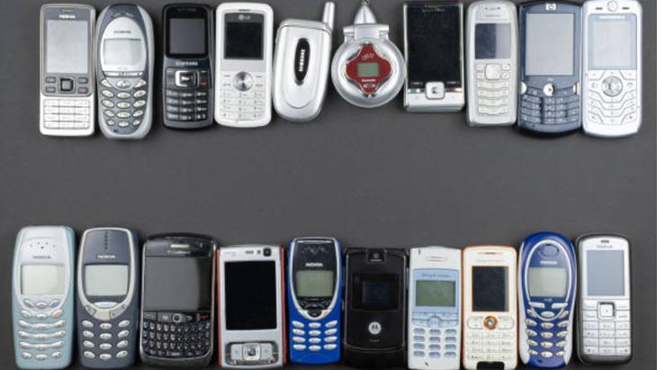 Bir servet saklıyor olabilirsiniz! Eski telefonları kontrol edin: 3 model gözde 6 Bir servet saklıyor olabilirsiniz! Eski telefonları kontrol edin: 3 model gözde