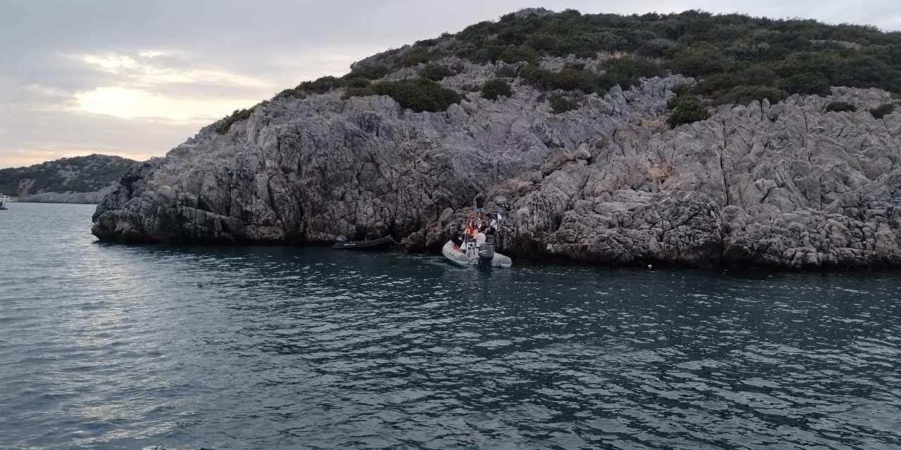Bodrum’da Bot Kayalıklara Çarptı: 4 Yaralı