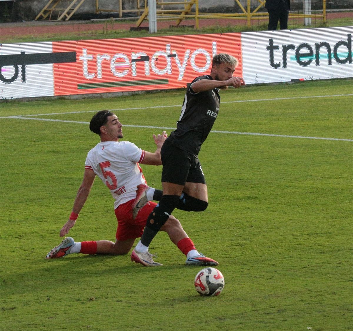 Boluspor, Bodrum FK'yı Farketmeden Yenerek İkili Kavgayı Kazandı 1 Boluspor, Bodrum FK'yı Farketmeden Yenerek İkili Kavgayı Kazandı