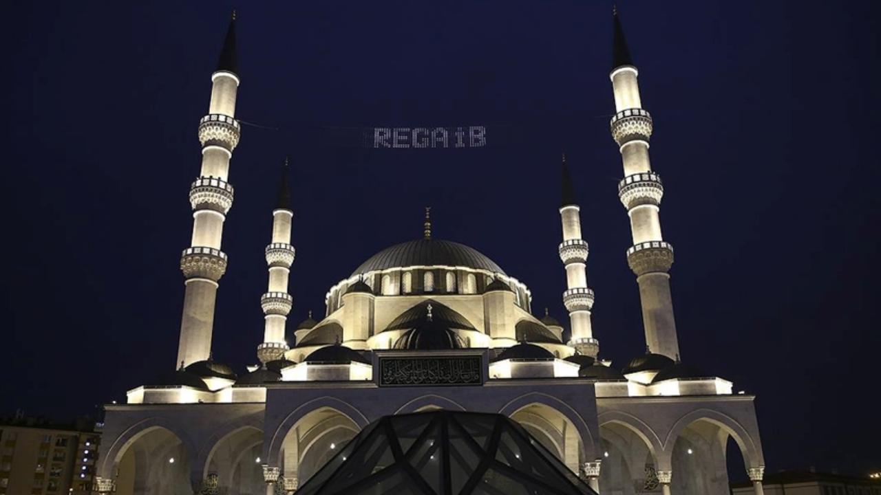 Bu yıl üç aylar ne zaman başlıyor? Regaib Kandili hangi tarihte idrak edilecek?