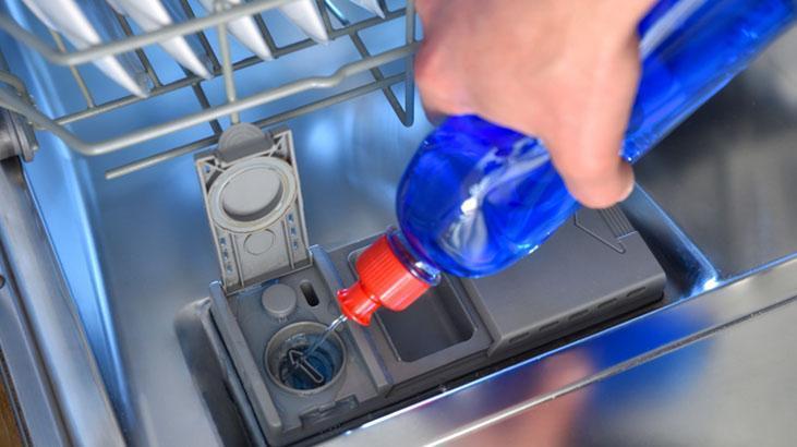 Bulaşık makinesi parlatıcısı nasıl kullanılır? En iyi sonuç için 5 ipucu