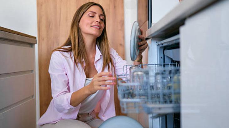 Bulaşık makinesi parlatıcısı nasıl kullanılır? En iyi sonuç için 5 ipucu