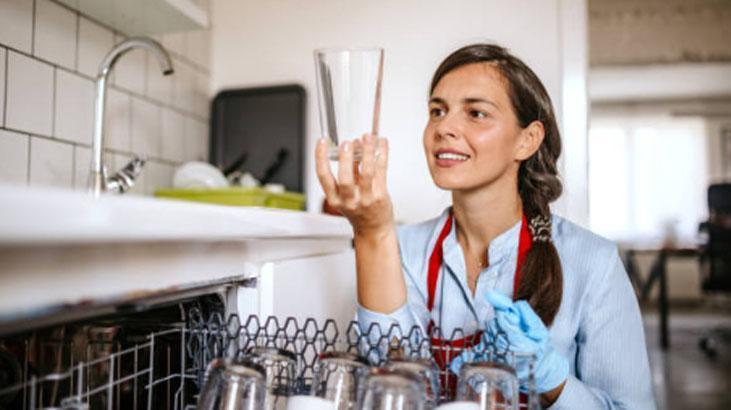 Bulaşık makinesi parlatıcısı nasıl kullanılır? En iyi sonuç için 5 ipucu