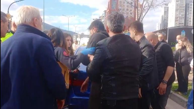 Bursa’da şoke eden kaza anı! Önce otomobiliyle kaza yaptı, sonra taksiye çarptı