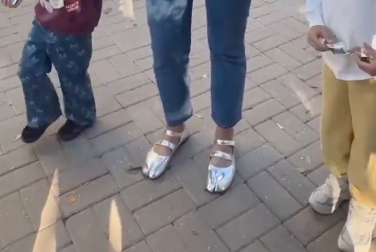 Buse Varol'un Sıradışı Ayakkabıları: Sosyal Medyanın Yeni Fenomeni!