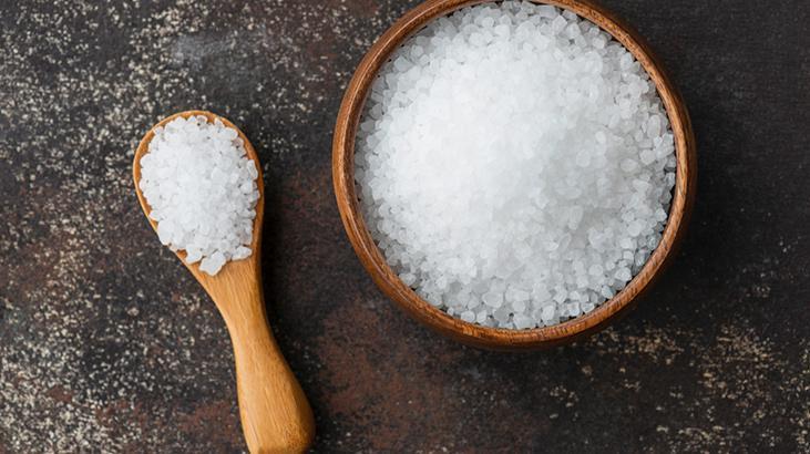 Buzdolabının üzerine bırakıyorlar! İngilizlerin dikkat çeken tuz formülü, işte sebebi 2 Buzdolabının üzerine bırakıyorlar! İngilizlerin dikkat çeken tuz formülü, işte sebebi