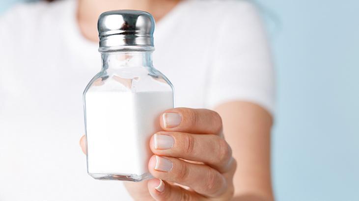 Buzdolabının üzerine bırakıyorlar! İngilizlerin dikkat çeken tuz formülü, işte sebebi 3 Buzdolabının üzerine bırakıyorlar! İngilizlerin dikkat çeken tuz formülü, işte sebebi