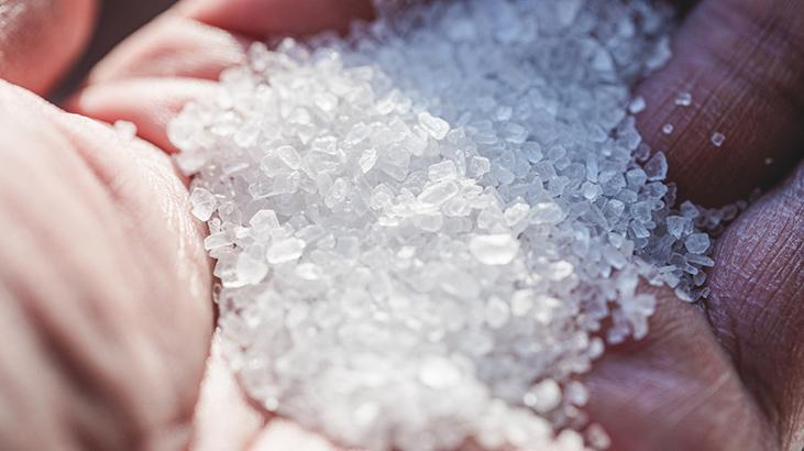 Buzdolabının üzerine bırakıyorlar! İngilizlerin dikkat çeken tuz formülü, işte sebebi 5 Buzdolabının üzerine bırakıyorlar! İngilizlerin dikkat çeken tuz formülü, işte sebebi