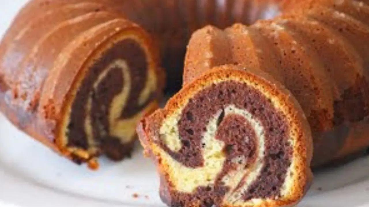 Çay saatlerine renk katan iki renkli kek tanımı