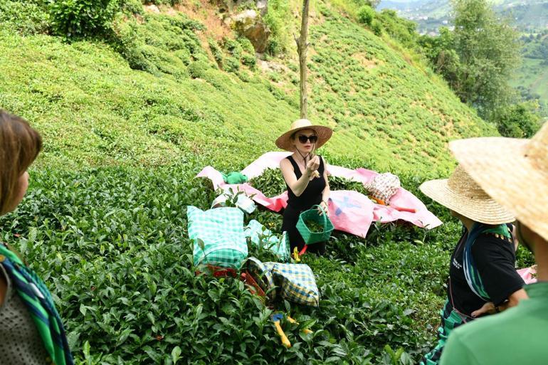 Çaya gitmemek için dua ederdi, şimdi ustası oldu: Tavşan kanı böyle demlenir 3 Çaya gitmemek için dua ederdi, şimdi ustası oldu: Tavşan kanı böyle demlenir
