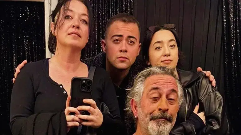 Cem Yılmaz’dan esprili paylaşım: 'Kardeşim bilet almış!' 1 Cem Yılmaz’dan esprili paylaşım: 'Kardeşim bilet almış!'