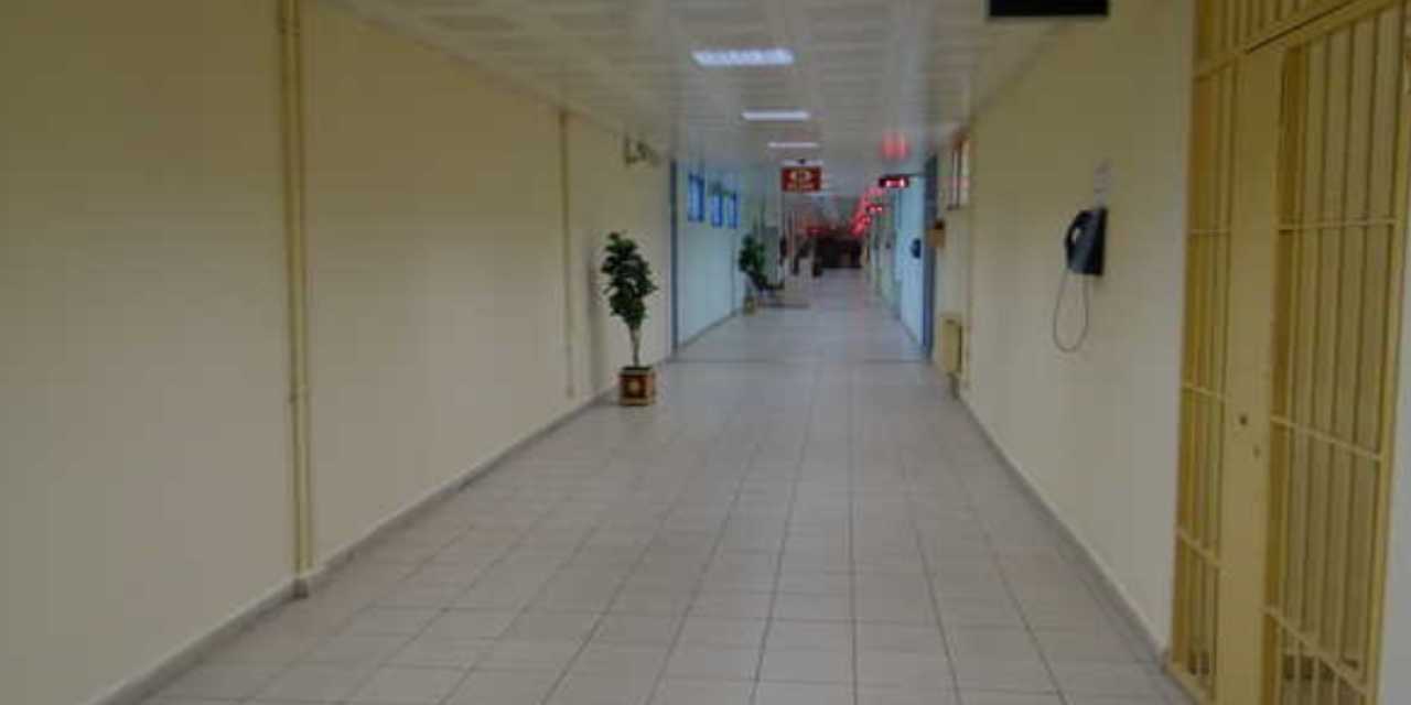 Cezaevinde Şok Edici Olay: Babası Tarafından Dövülen ve Duvara Fırlatılan Kızın Sağlık Durumunda Son Durum!