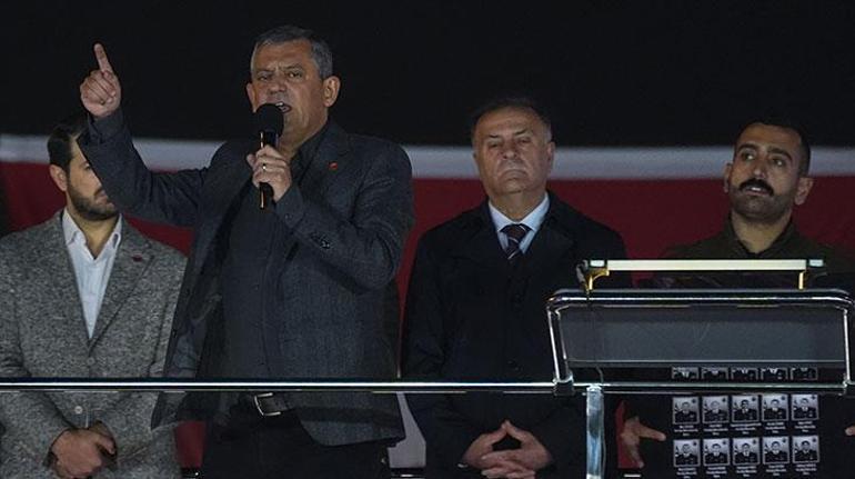 CHP Lideri Özgür Özel, partisinin Sultanbeyli mitinginde konuştu