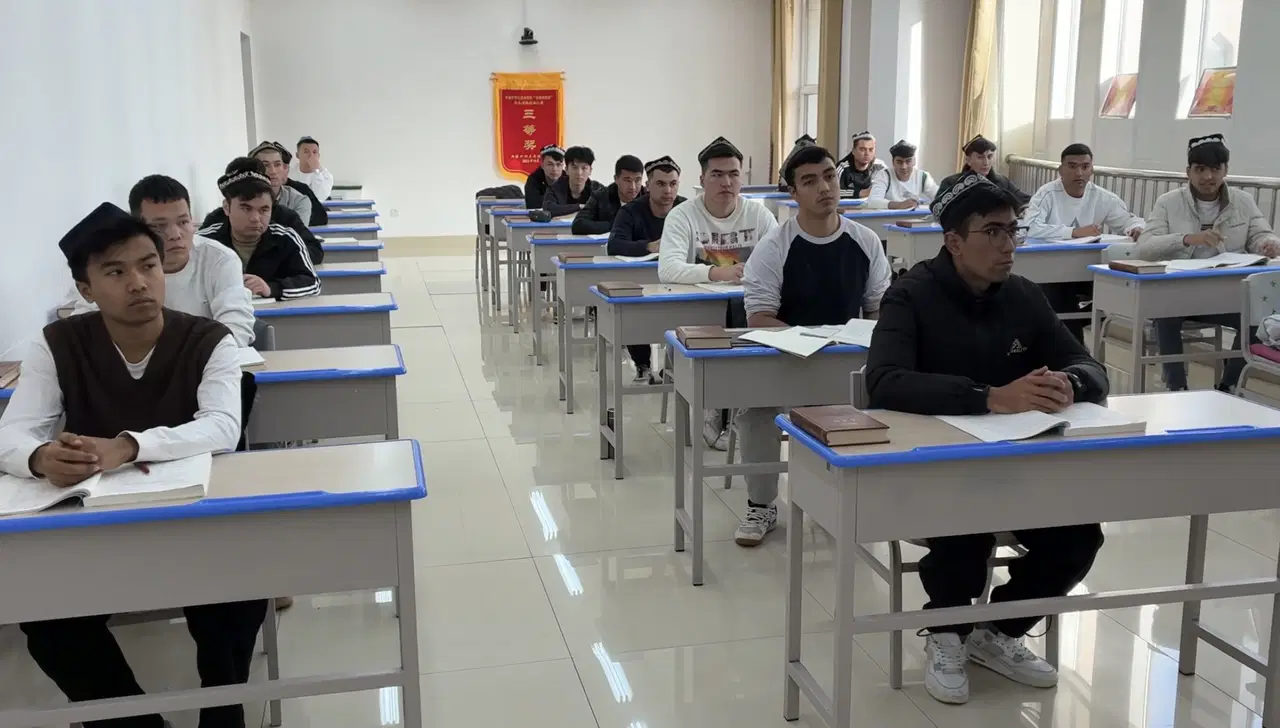 Çin’in davetiyle Sincan Uygur Özerk Bölgesi ziyareti: Başşehir Urumçi’de gördüklerimiz, bize anlatılanlar ve perde ardındakiler... 10 Çin’in davetiyle Sincan Uygur Özerk Bölgesi ziyareti: Başşehir Urumçi’de gördüklerimiz, bize anlatılanlar ve perde ardındakiler...