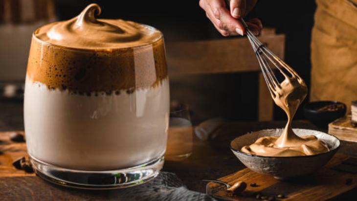 Çırpılmış kahvenin sırrı: Suda 5 dakika, dondurucuda 1 ay! Her zaman taze