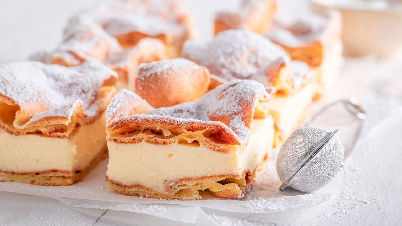 Çıtır hamuru ve ipeksi kremasıyla damak çatlatan lezzet: MasterChef karpatka tanımı