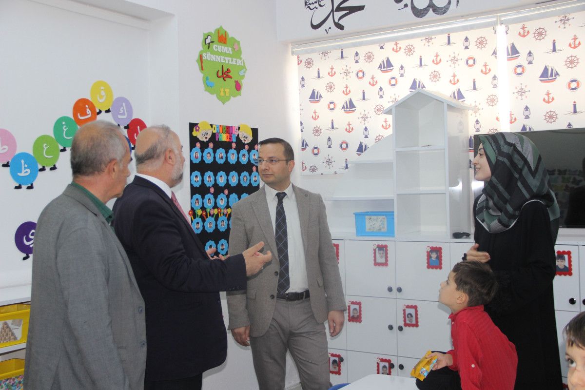 Cizre'de Miniklere Özel Anlamlı Bed-i Besmele Töreni Düzenlendi 9 Cizre'de Miniklere Özel Anlamlı Bed-i Besmele Töreni Düzenlendi