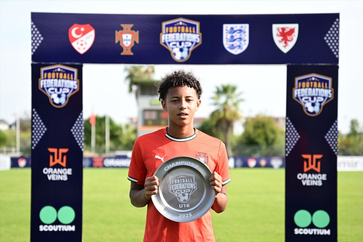 Cristiano Ronaldo'nun Oğlu ile Antalya'da Şampiyonluğa Ulaşan Portekiz! 🚀⚽️ 7 Cristiano Ronaldo'nun Oğlu ile Antalya'da Şampiyonluğa Ulaşan Portekiz! 🚀⚽️